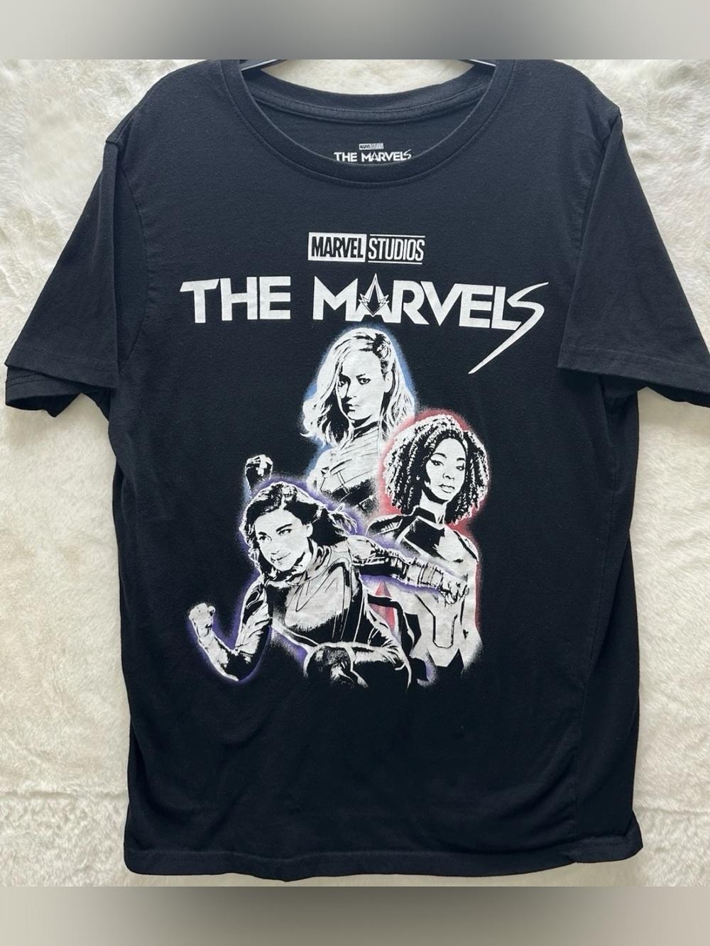 The Marvels Black T-shirt Size Medium